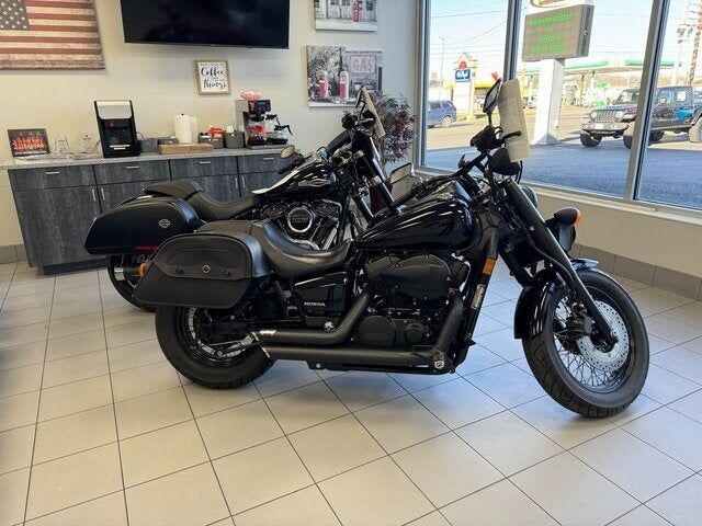 Honda VT750 (Shadow Phantom)
