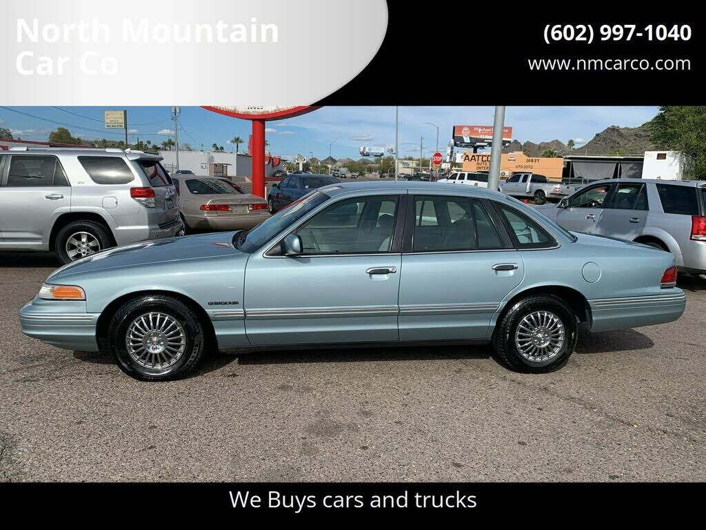 Ford Crown Victoria