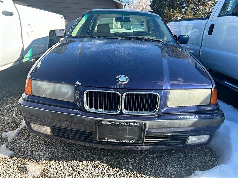 BMW 328i