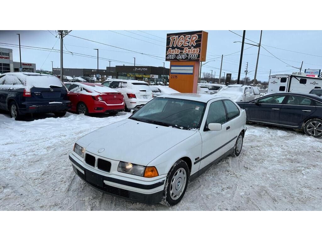 BMW 318ti