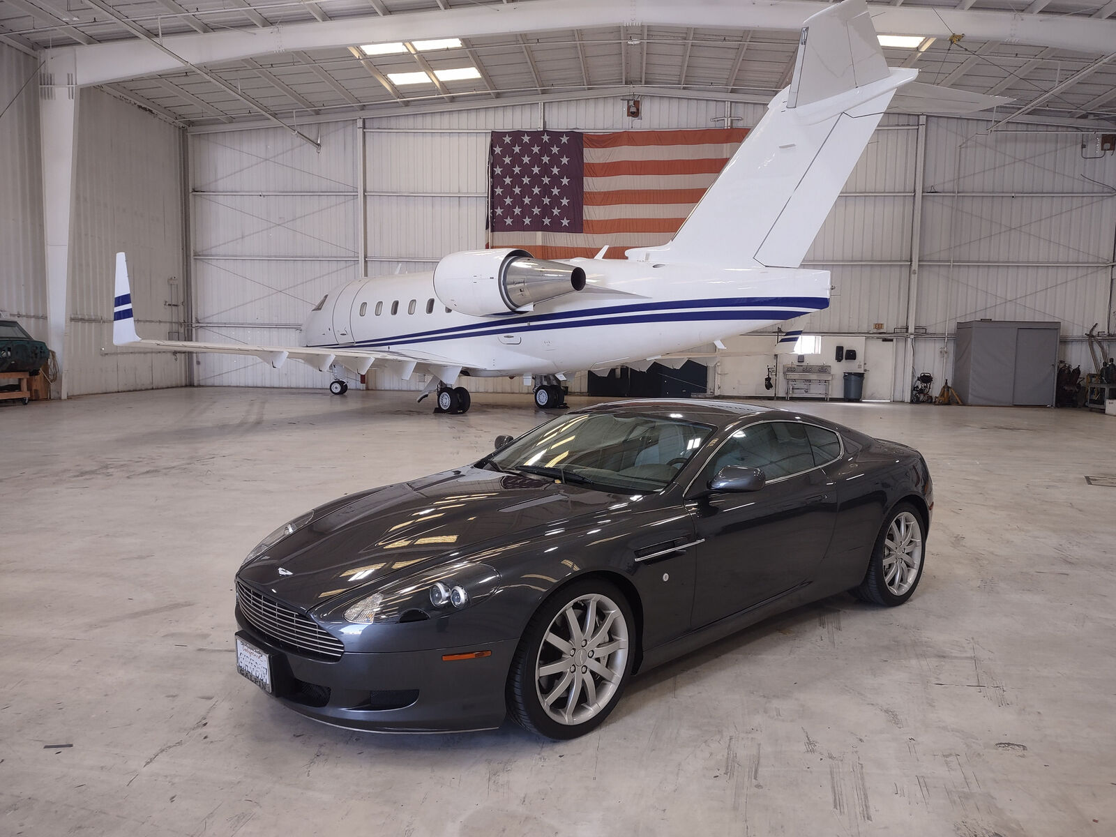 Aston Martin DB9