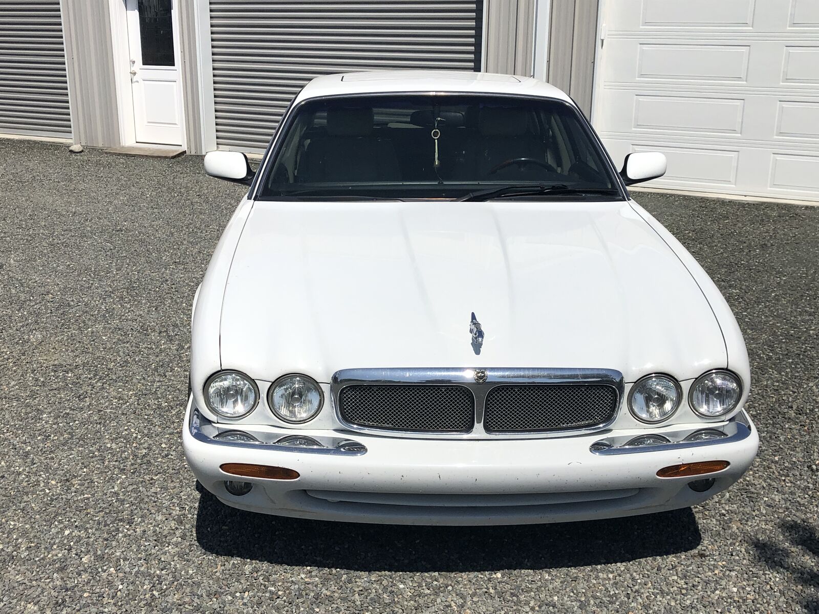 Jaguar XJR