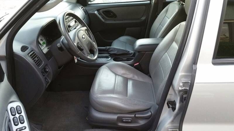 2005 FORD Escape
