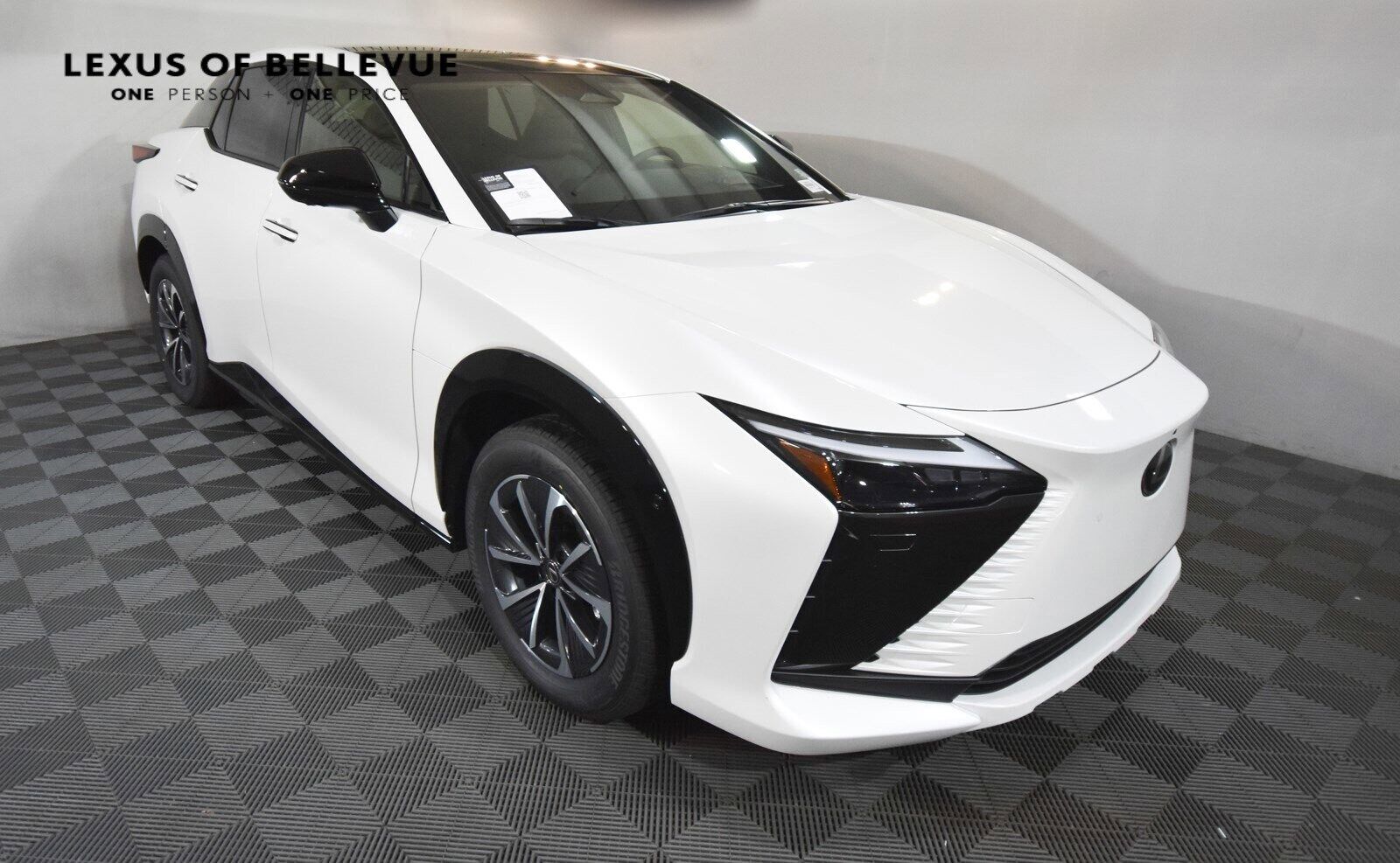LEXUS