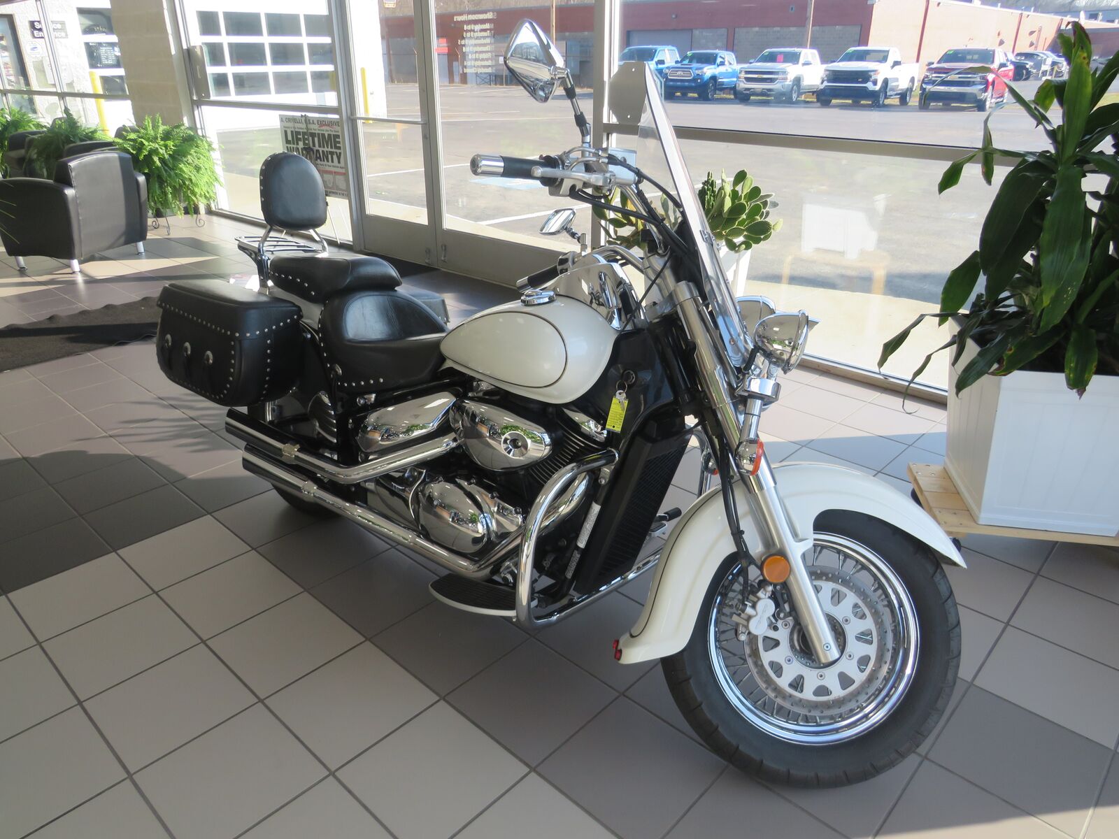 Suzuki VL800K