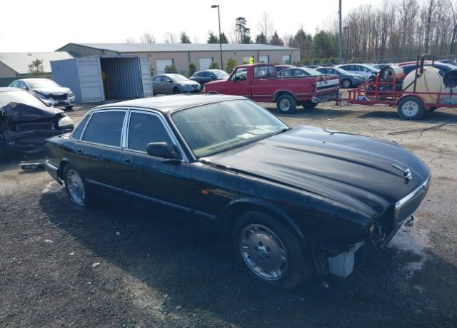 Jaguar XJ6
