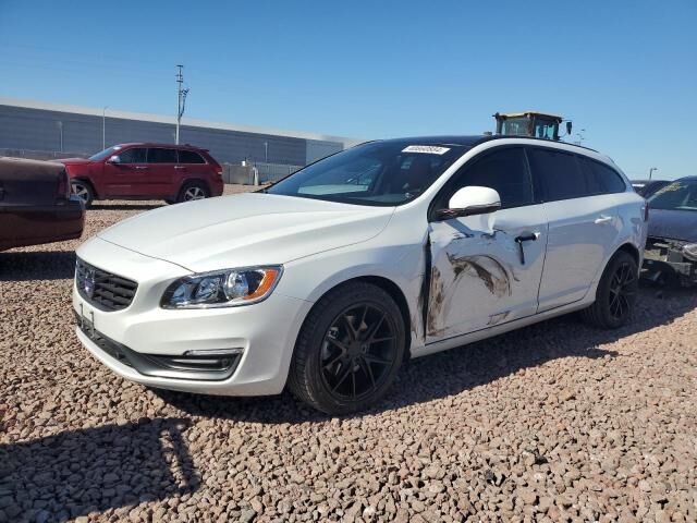 2015 VOLVO V60