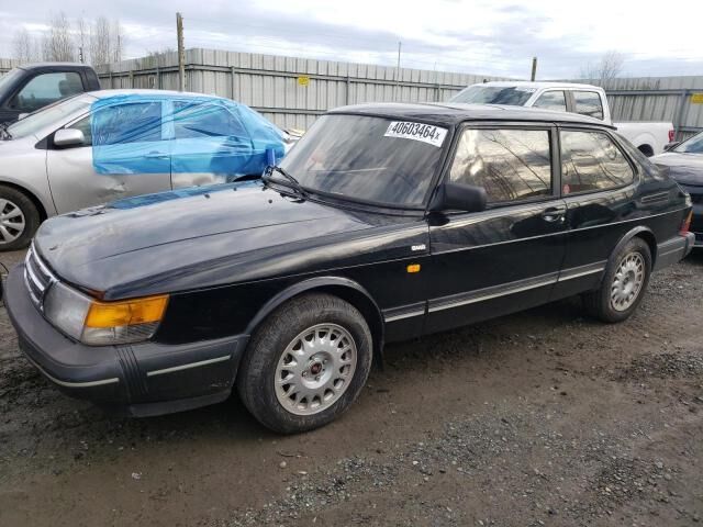 Saab 900