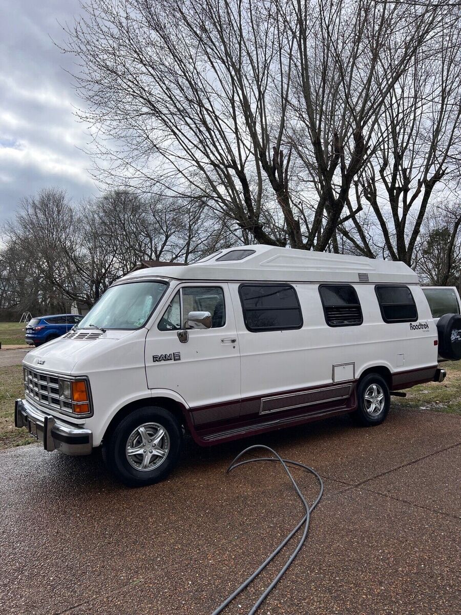 Dodge Ram Van