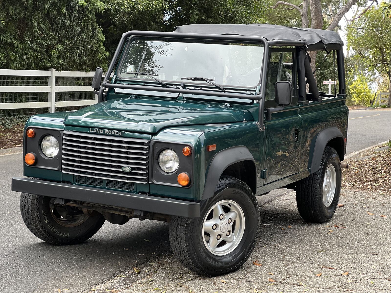 Land Rover Defender