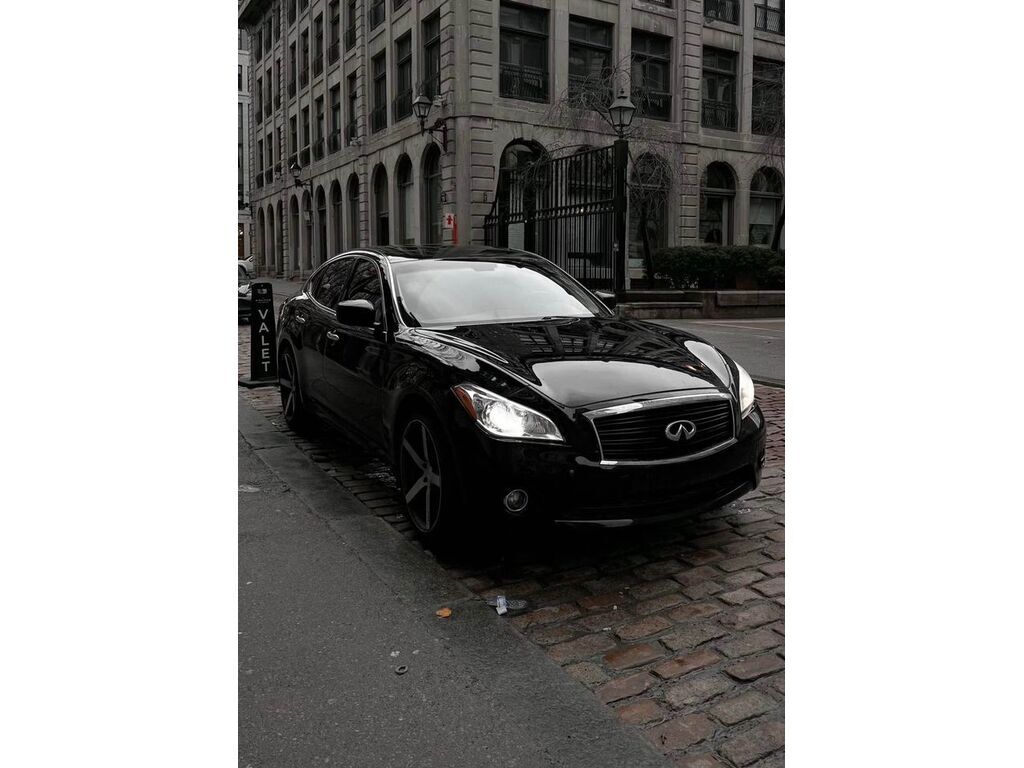 Infiniti M56