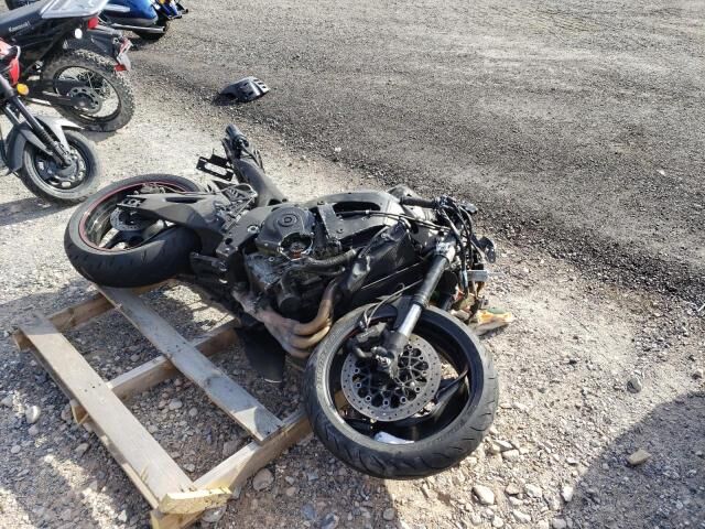 Suzuki GSX-R750