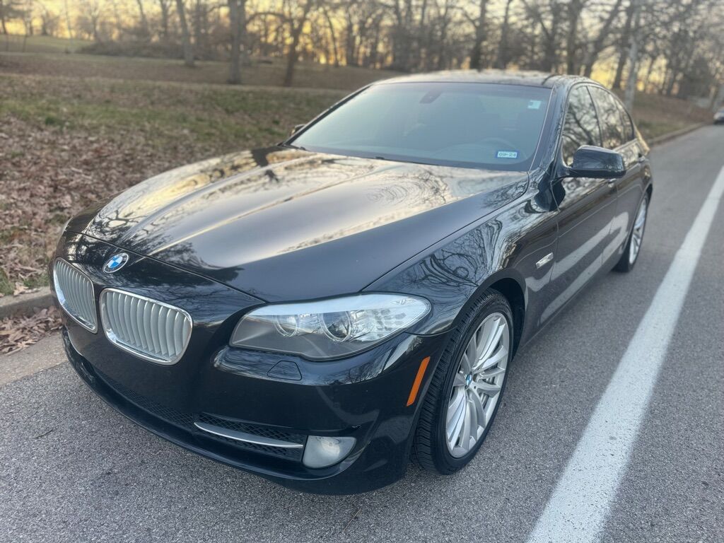 BMW 550i