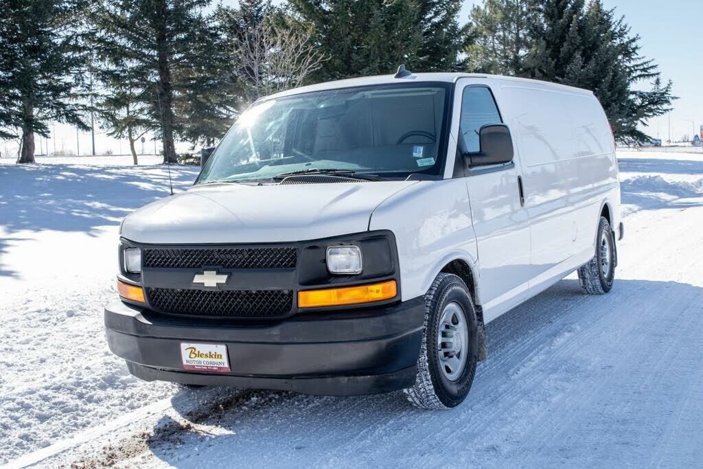 2017 CHEVROLET Express