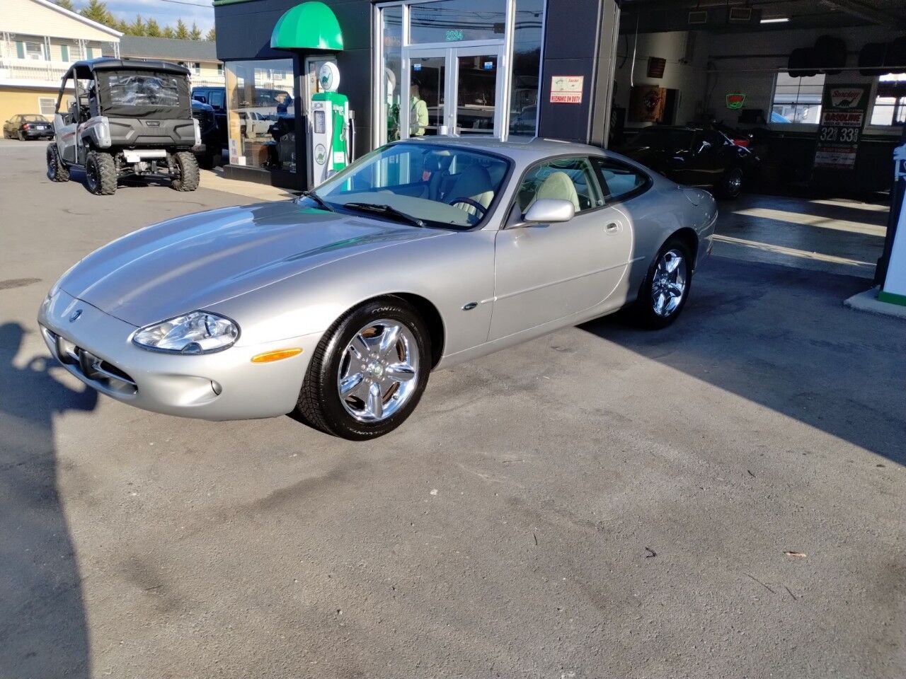 1999 JAGUAR XK8