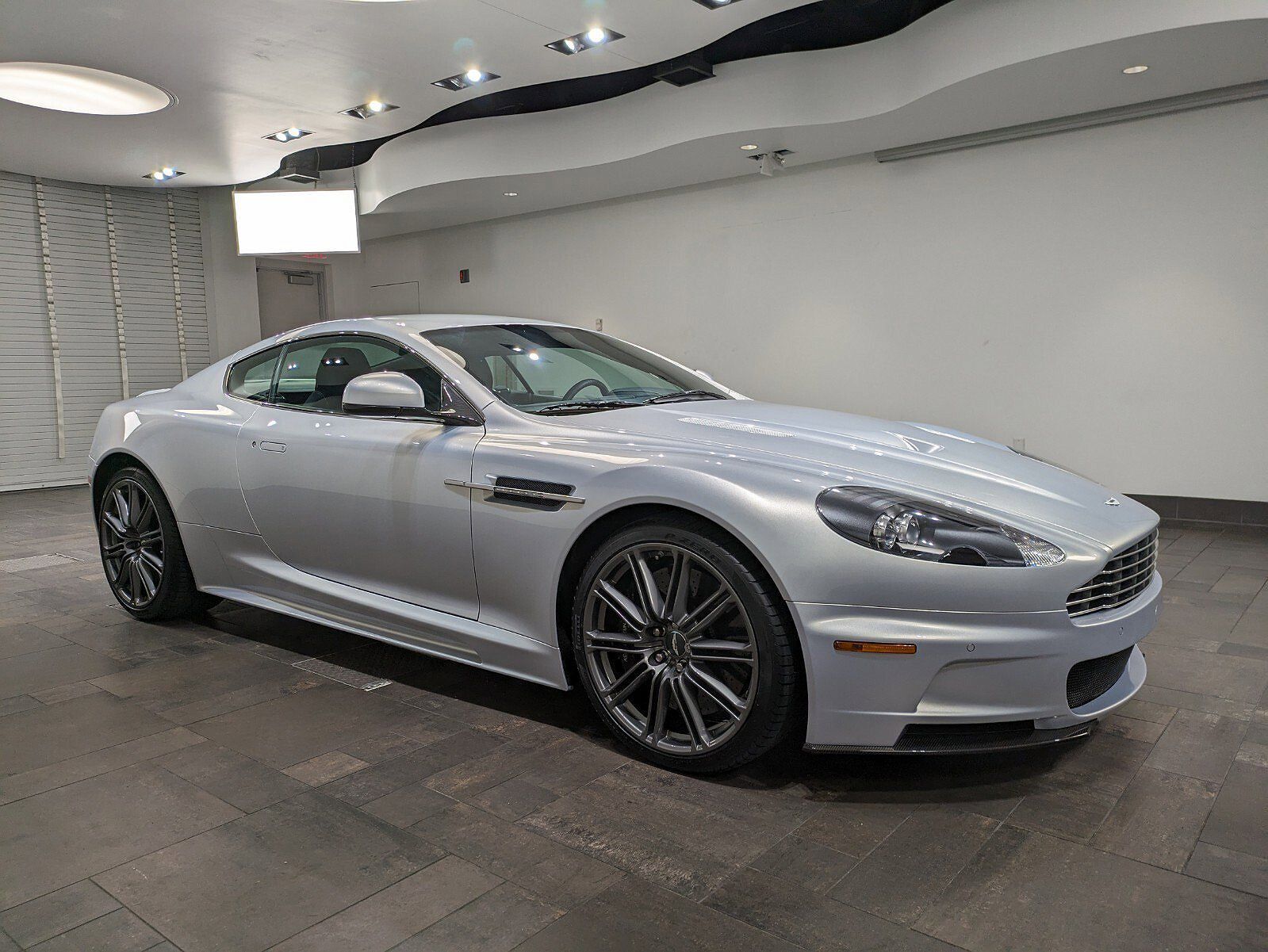 Aston Martin DBS