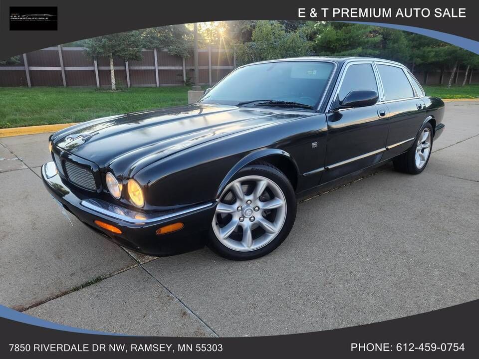 Jaguar XJR