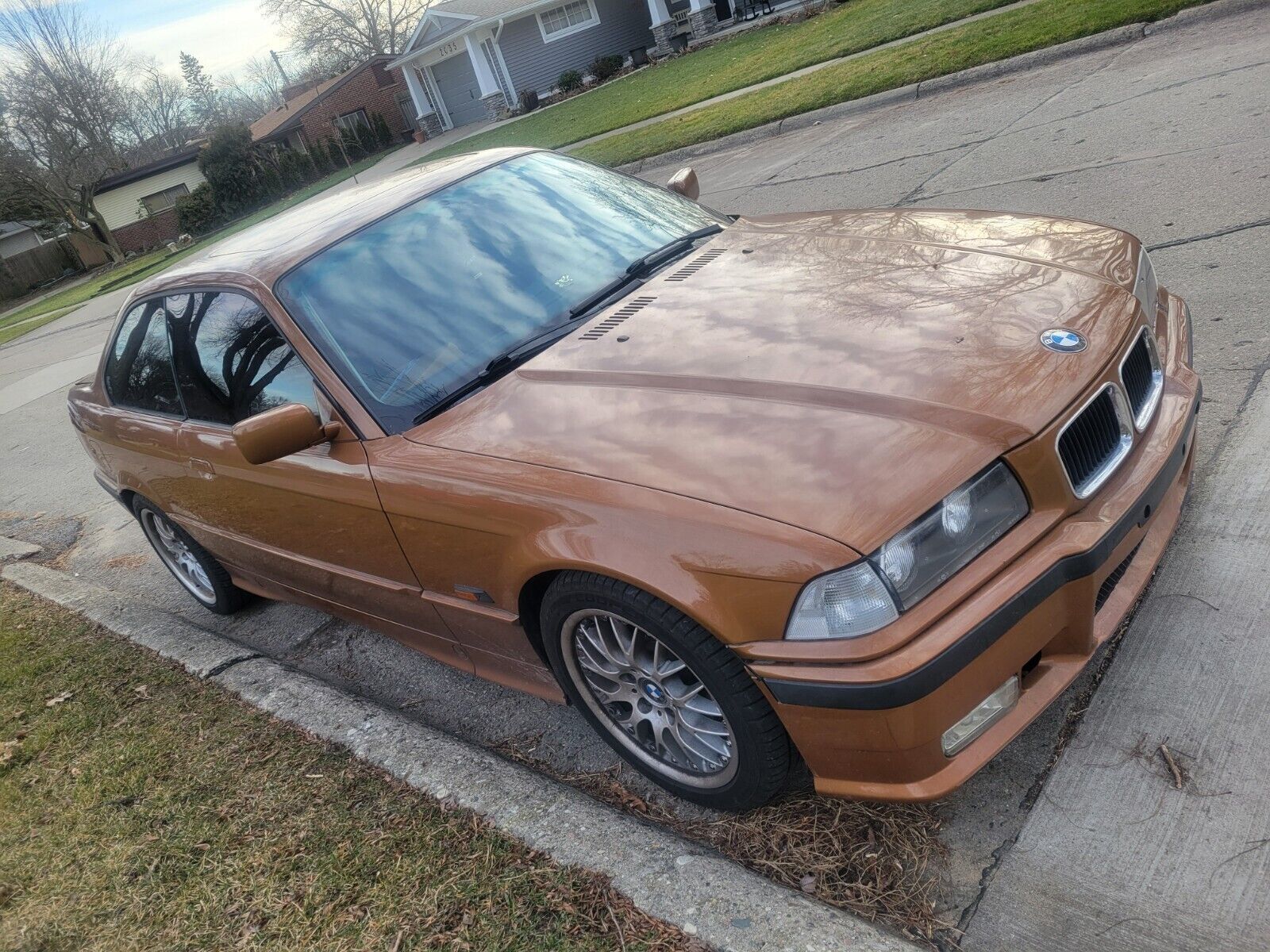 BMW 318iS