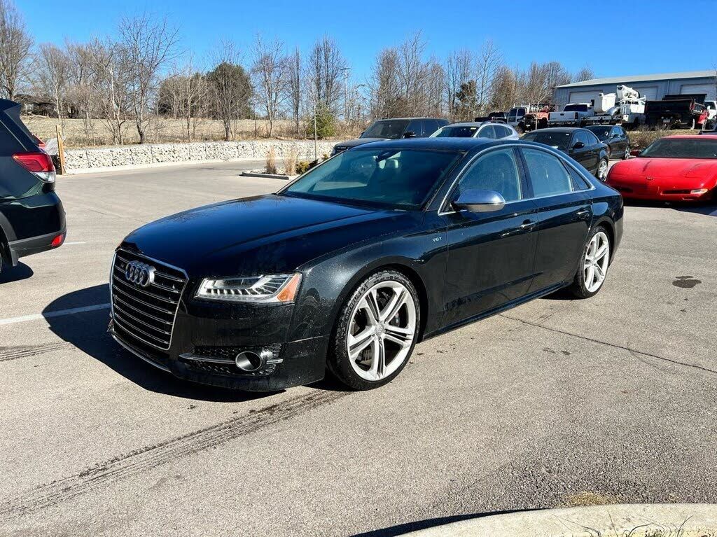 2016 Audi S8