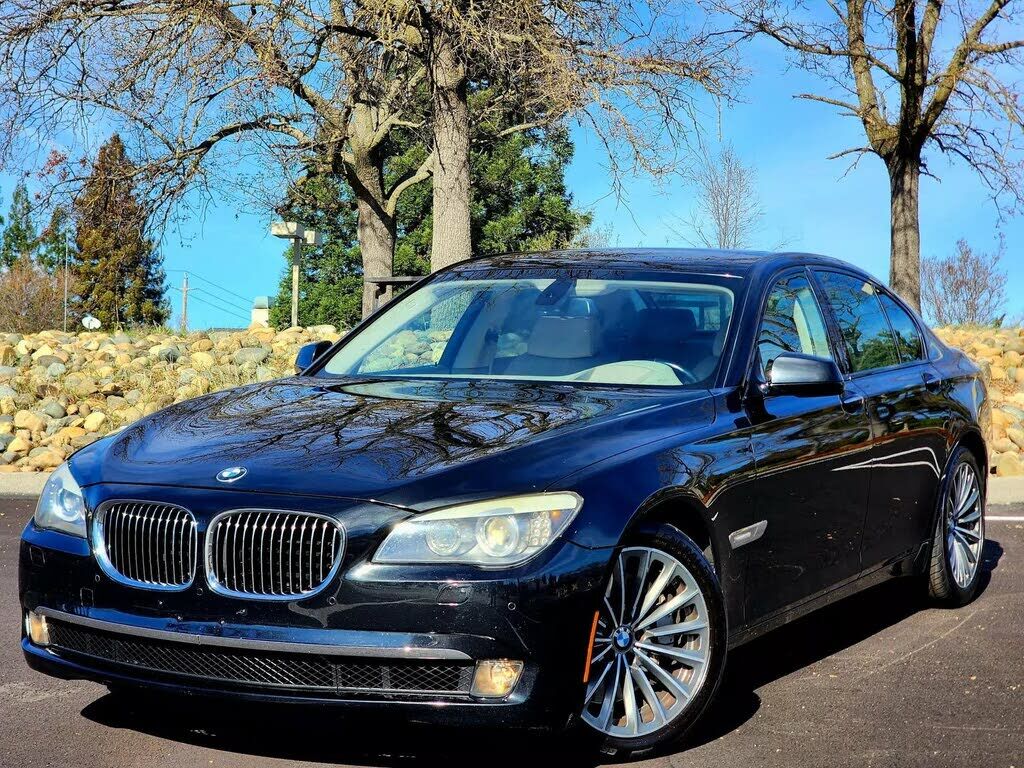 BMW 750i