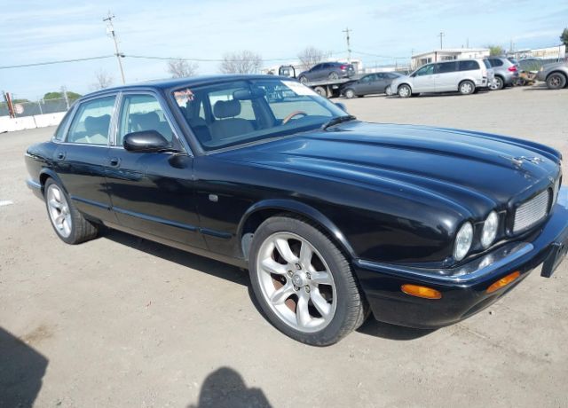 Jaguar XJR