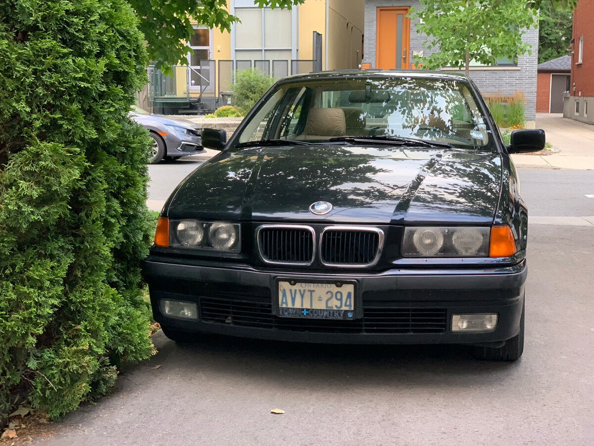 BMW 328i