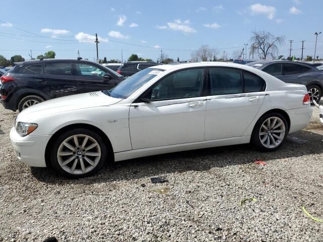 BMW 750i