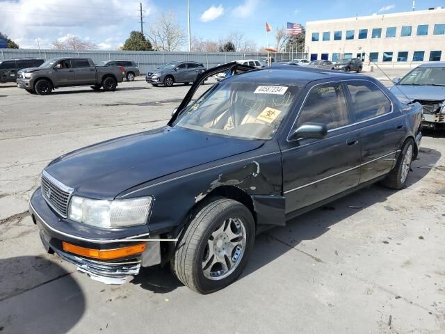 Lexus LS