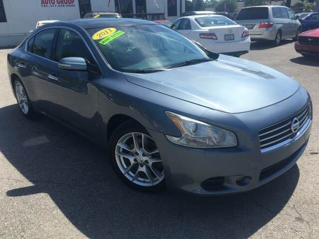 2011 NISSAN Maxima