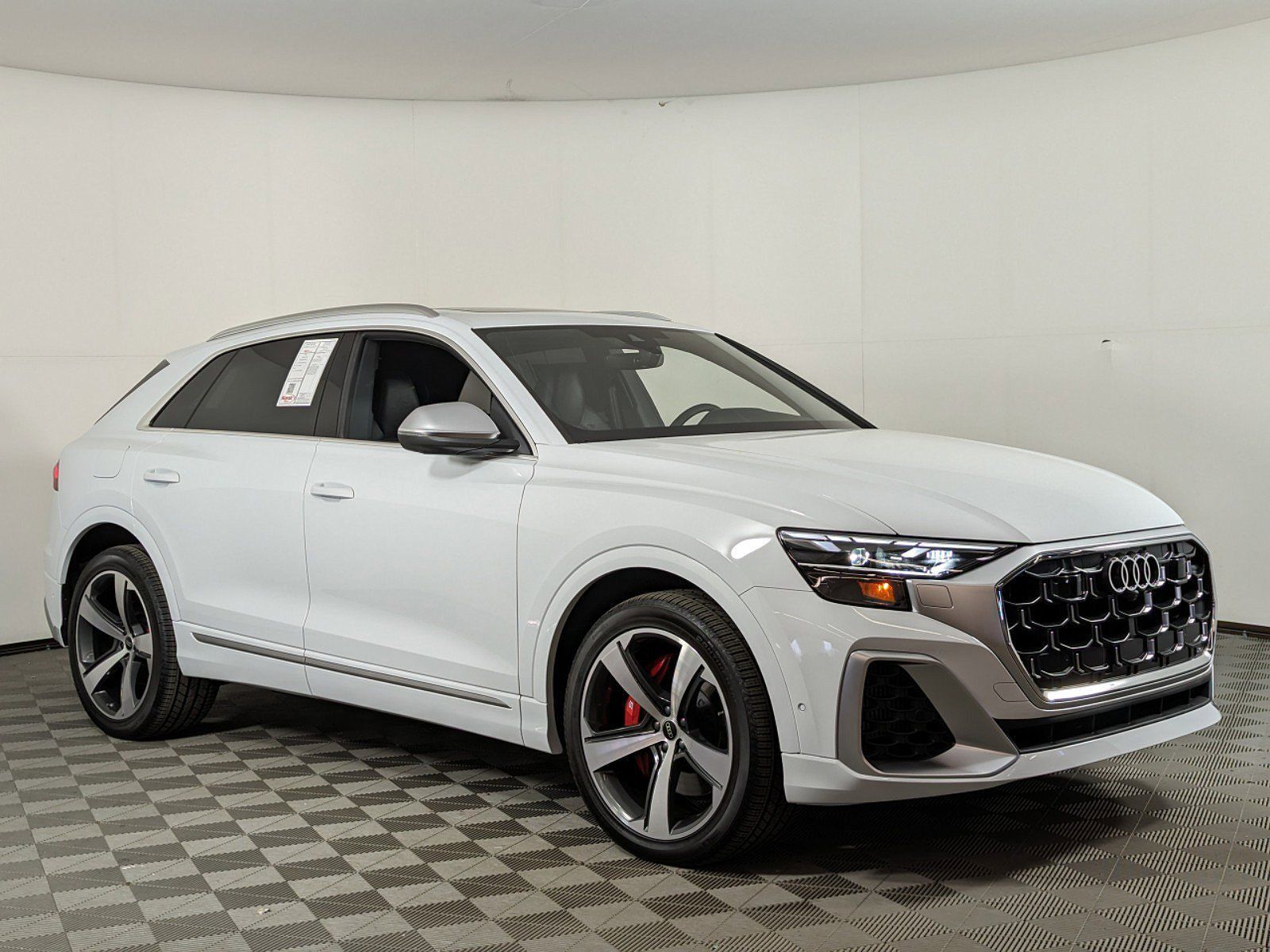 2024 Audi SQ8
