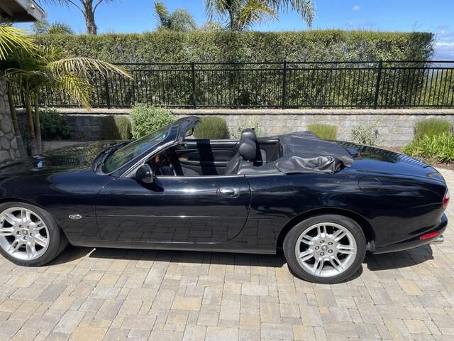 Jaguar XK8
