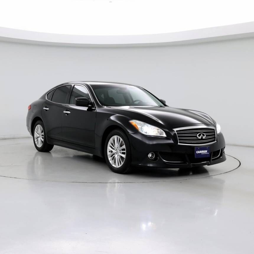 Infiniti M56