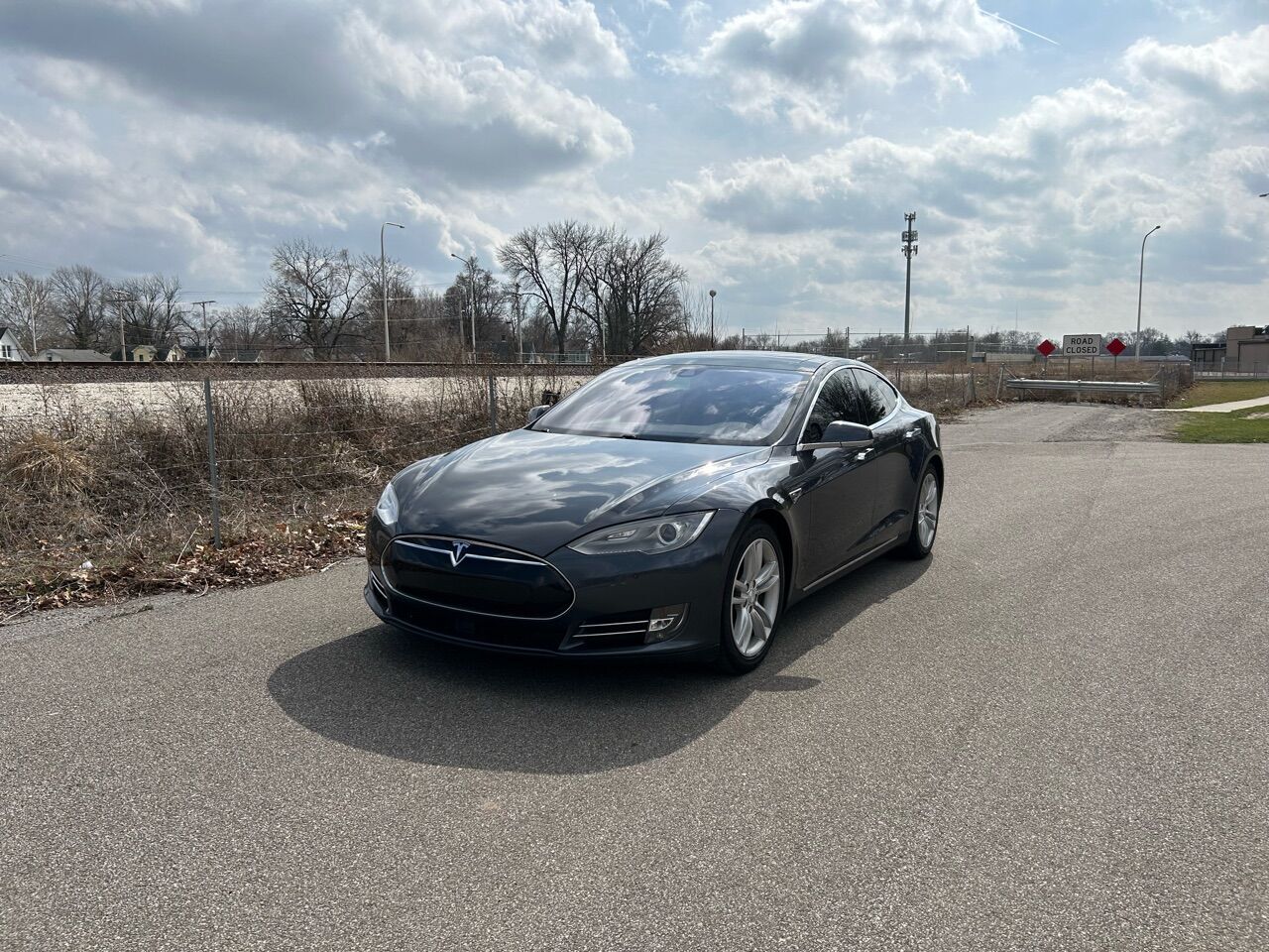 2015 TESLA Model S