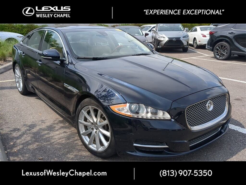Jaguar XJ