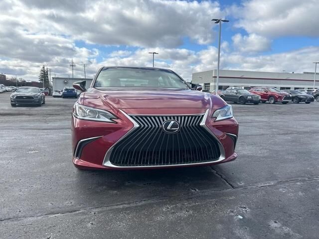 2021 Lexus ES / ES HYBRID