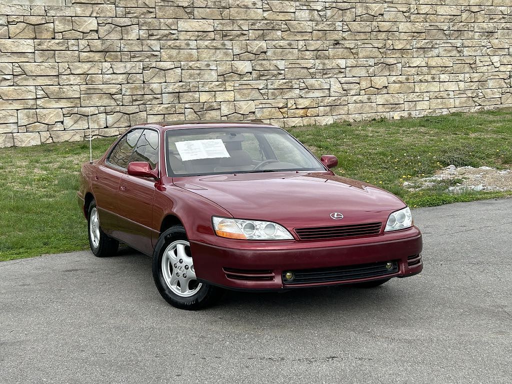 Lexus ES