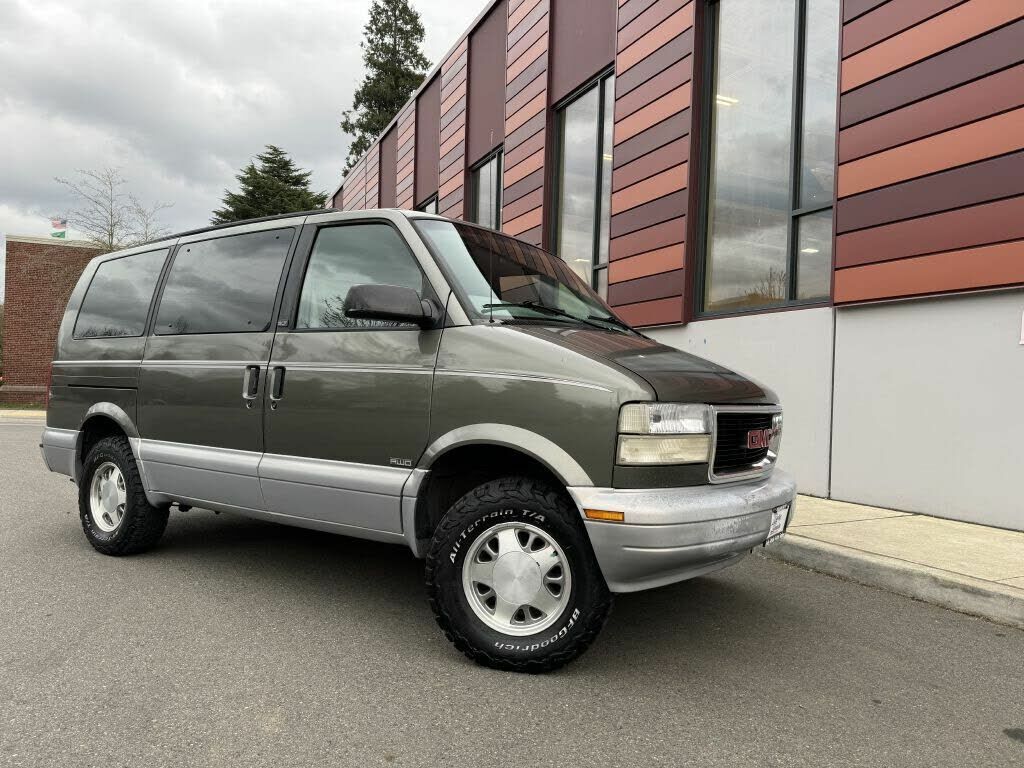 GMC Safari