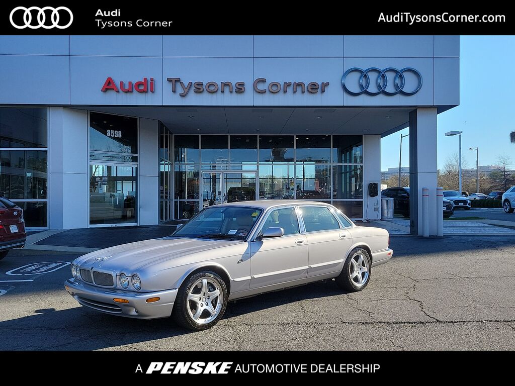 Jaguar XJR