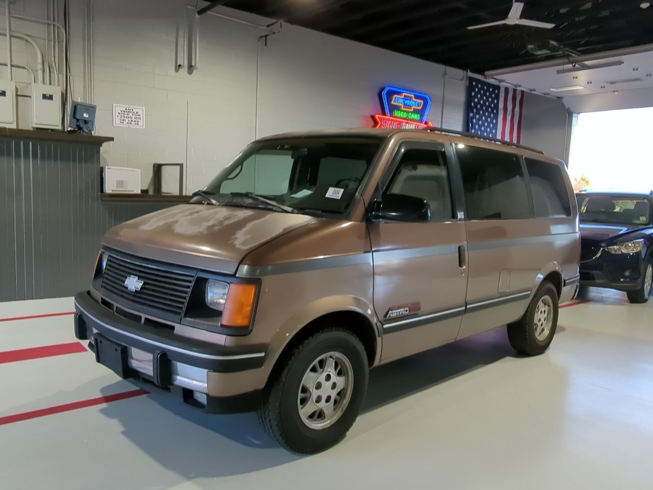 Chevrolet Astro Van