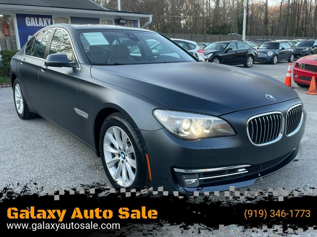 BMW 740i
