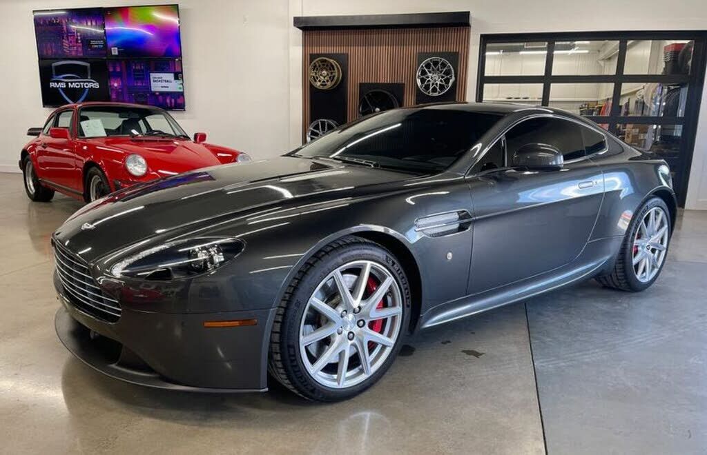 Aston Martin V8 Vantage