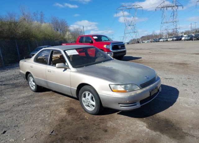 Lexus ES
