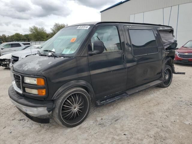 GMC Savana