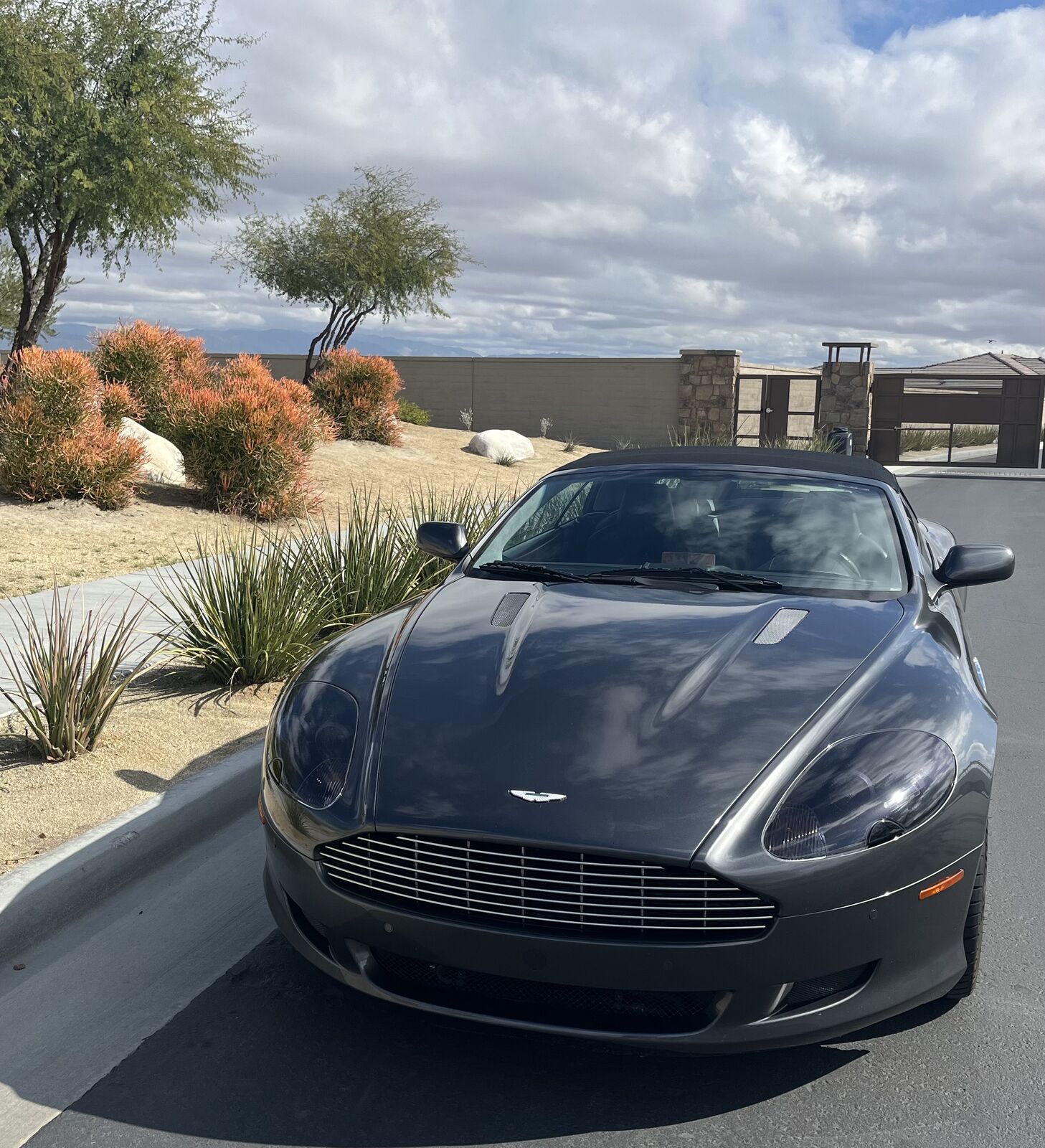Aston Martin DB9