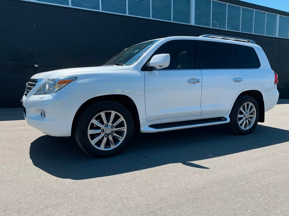 Lexus LX