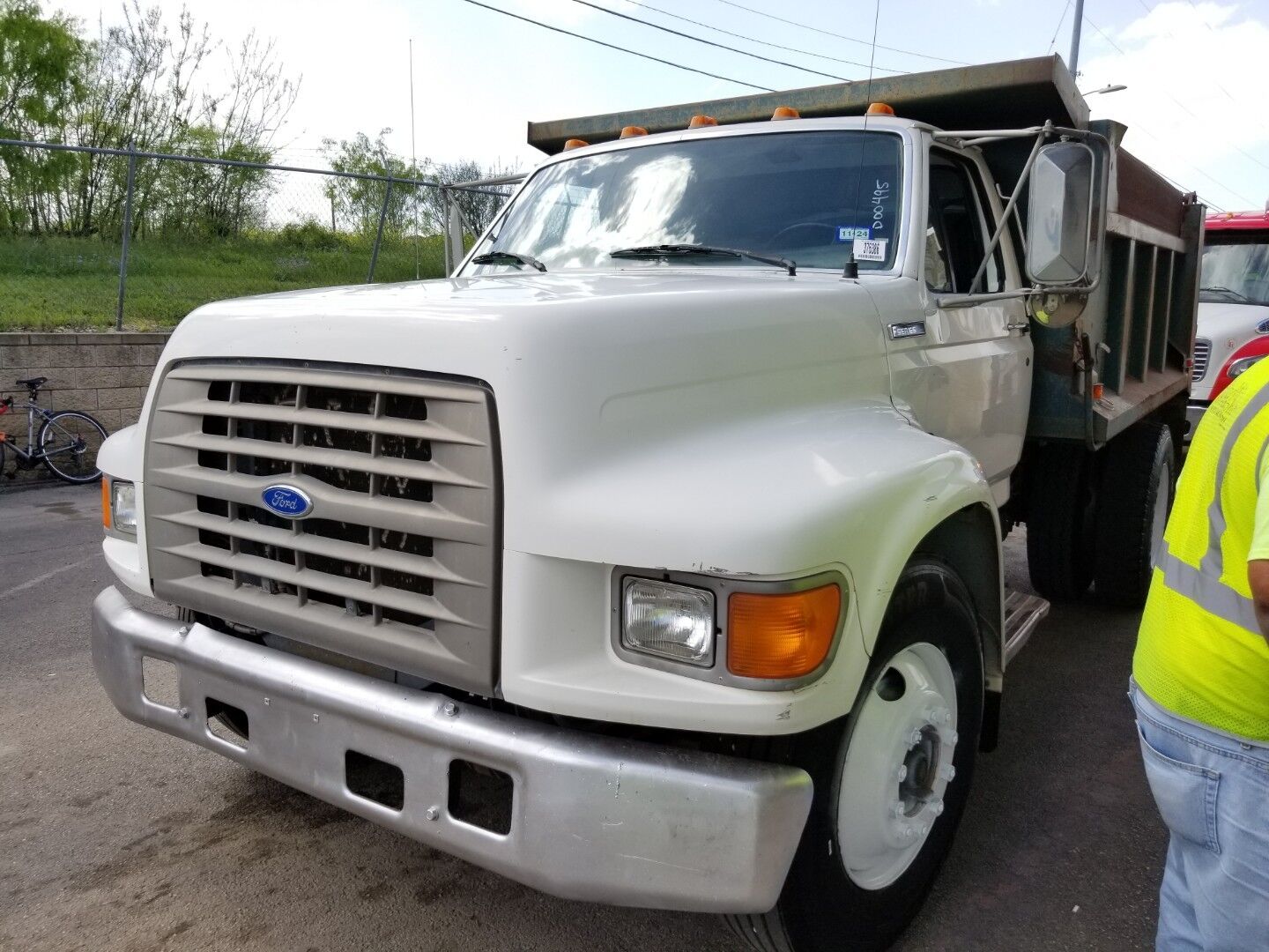 Ford F-800
