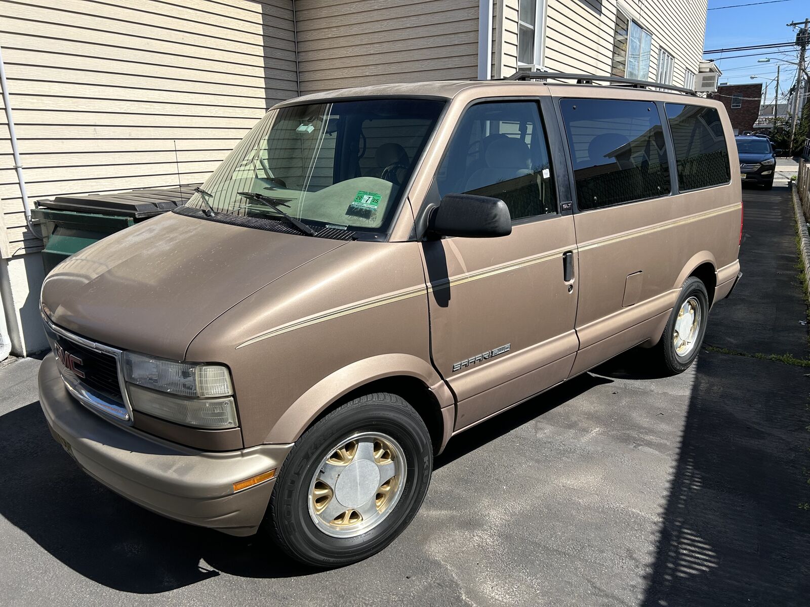GMC Safari