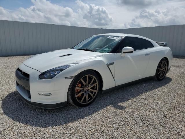 Nissan GT-R