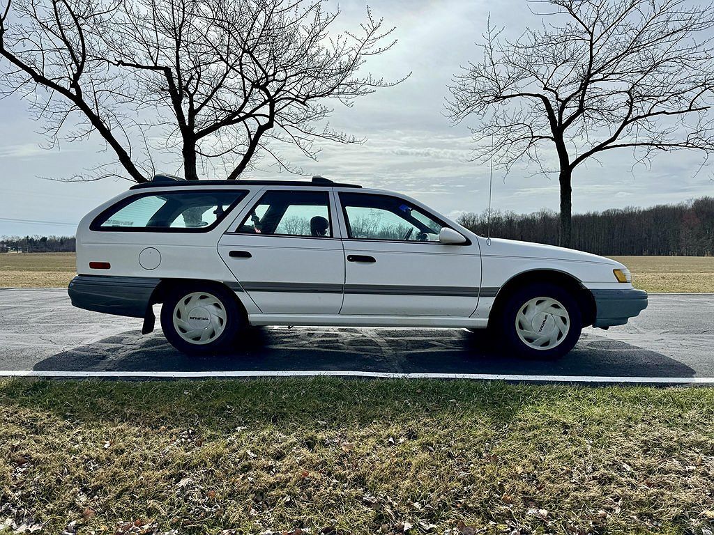 Ford Taurus
