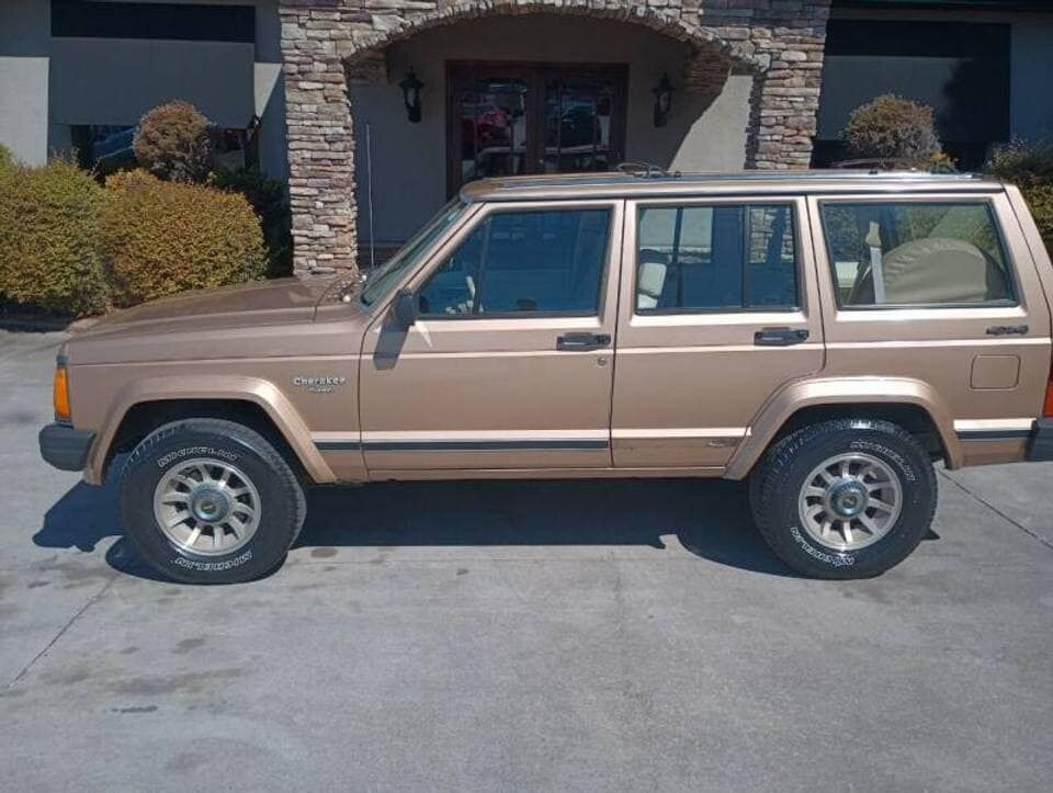 Jeep Cherokee